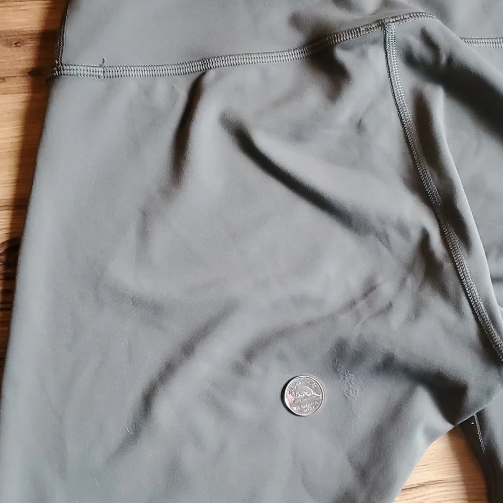 lululemon athletica Olive High-Rise Align 7/8 Leggings - Picture 9 of 9